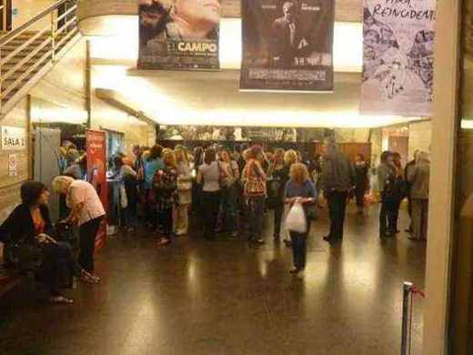Carátula o foto de NO AL CIERRE DEL CINE GAUMONT!