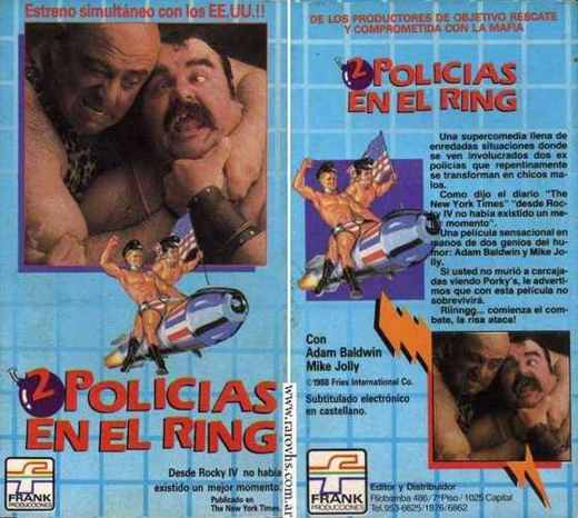 Carátula o foto de 2 policías en el ring